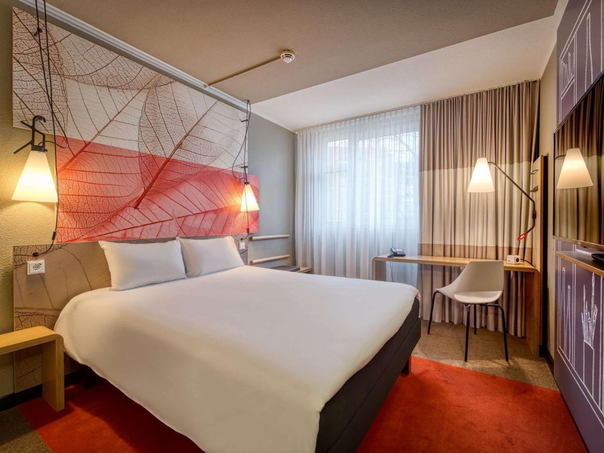 Ibis Nuernberg City Am Plaerrer Buitenkant foto