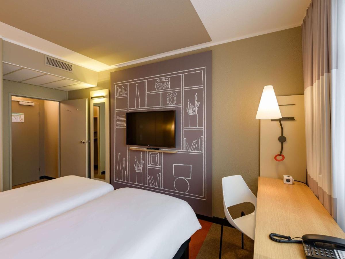 Ibis Nuernberg City Am Plaerrer Buitenkant foto