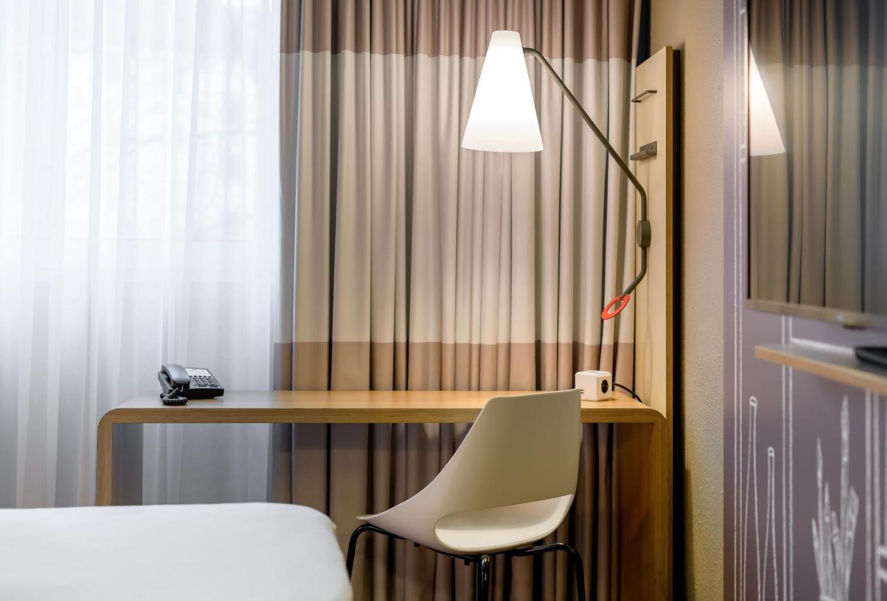Ibis Nuernberg City Am Plaerrer Buitenkant foto