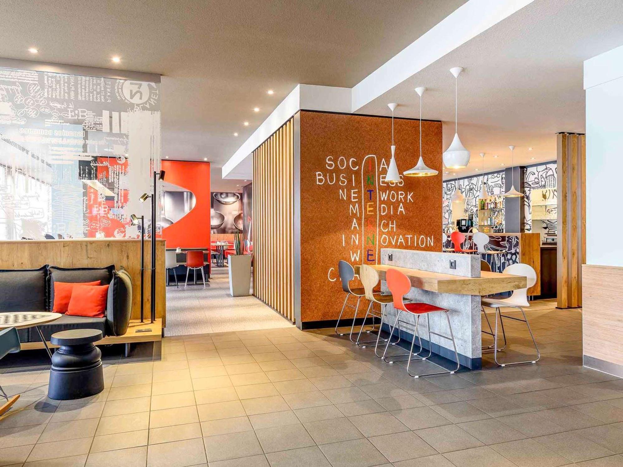 Ibis Nuernberg City Am Plaerrer Buitenkant foto